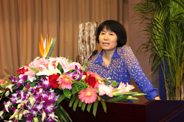 校党委王玲书记应邀出席1959届校友毕业50周年纪念大会